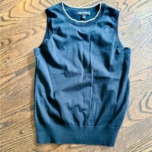 Banana Republic - Women’s Black Sleeveless Knit Tank